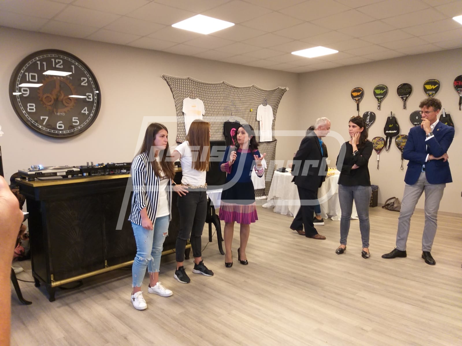 6D3C4252-BB7D-4D65-990F-121E0A9D44FF