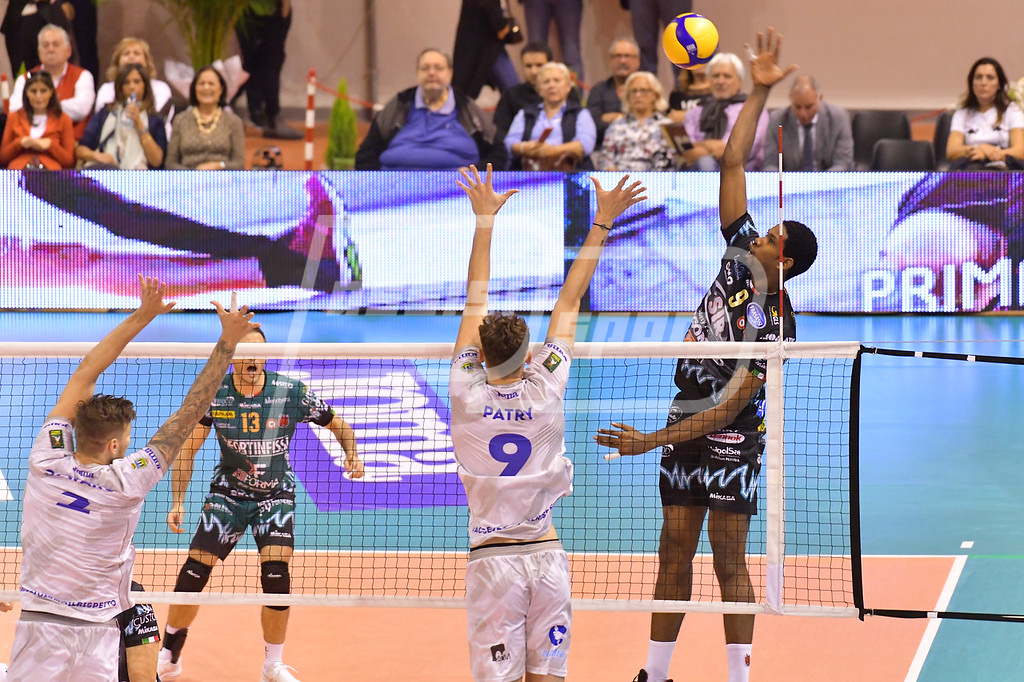 81F1B06E-82C6-49CA-ABDA-E73AF39432A5