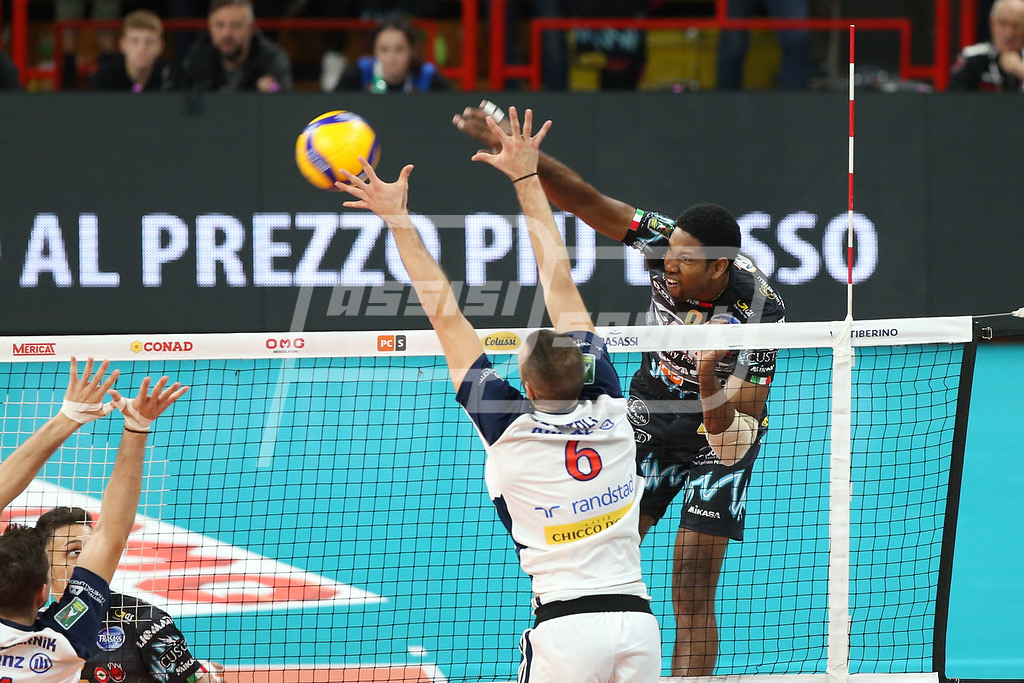 B0884437-4903-42D6-BFD1-CB74A075F21A