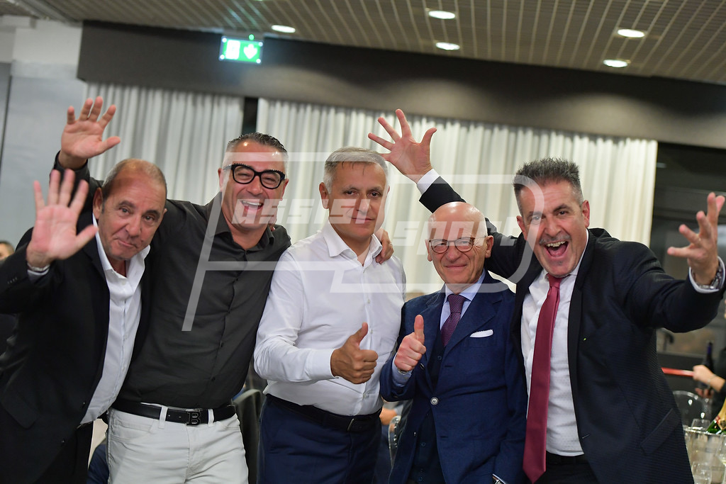 F4B9ABF1-F73B-4A24-AA24-EA25C79CDD6C