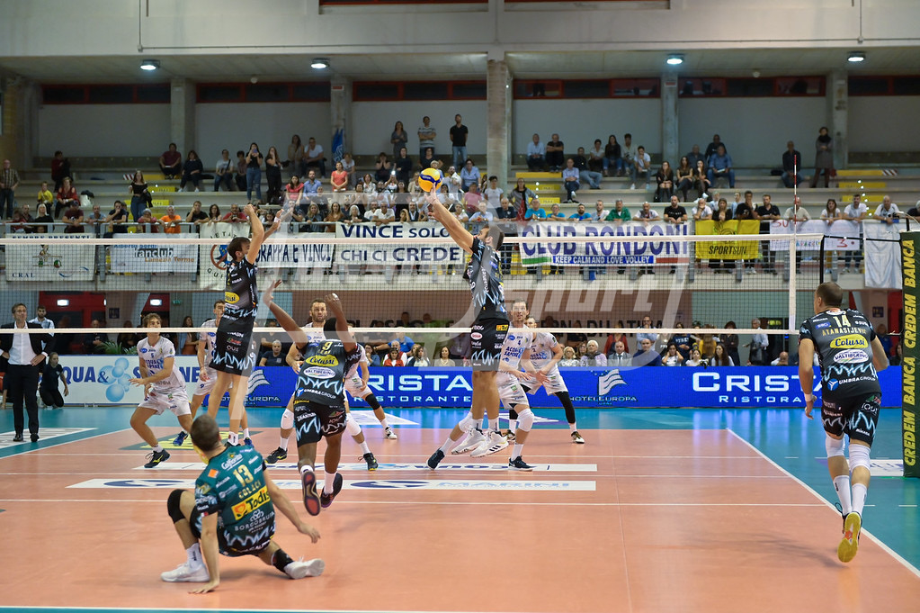 FDBD8D1C-6FE0-4A09-ADFB-B9E41B7E40B2