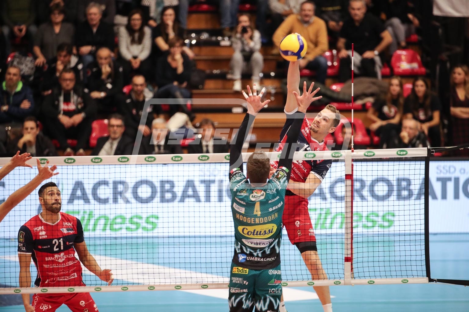 21BEF793-1EE7-435A-BECB-772F85936AFE