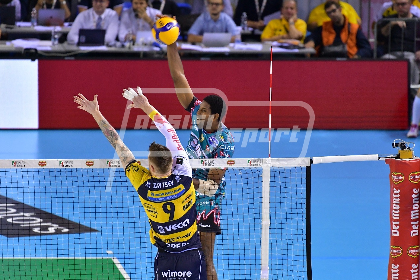 2E664488-0663-4944-A4FD-E7DF871EA812