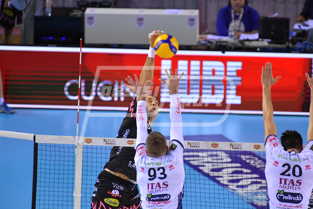 3E39466D-F5D0-44B8-AEB3-92C450EAB83D