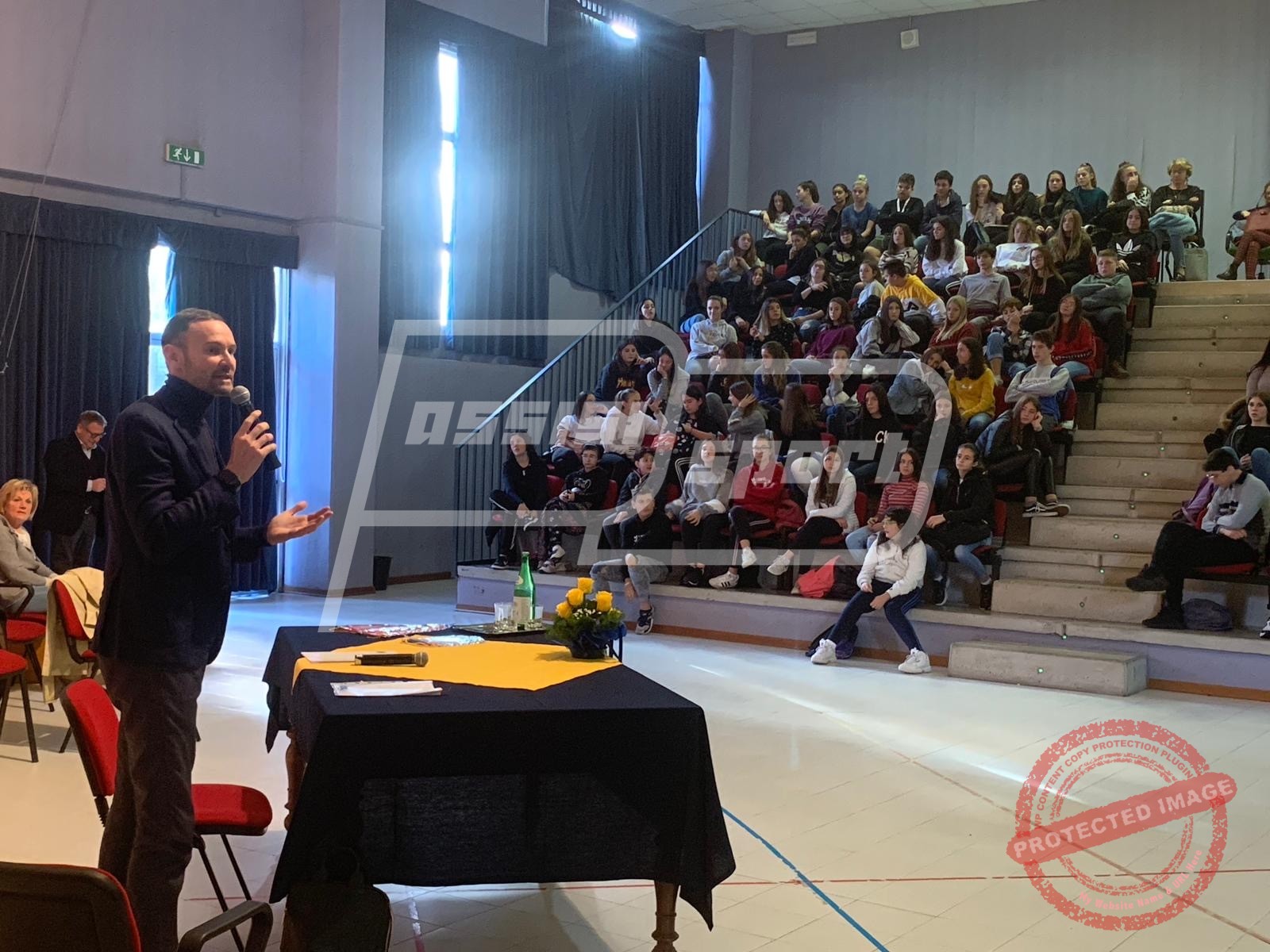 4788D94A-2E97-4B58-8D1C-2C89E2FDFB7A