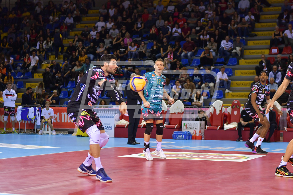 6A216C85-7BE7-4D73-A2FD-129D2F7B5417