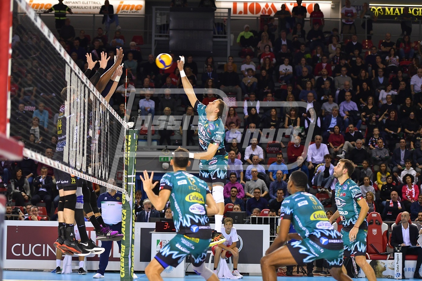 AC358966-FE0D-4542-A1A8-7D8247374A4D