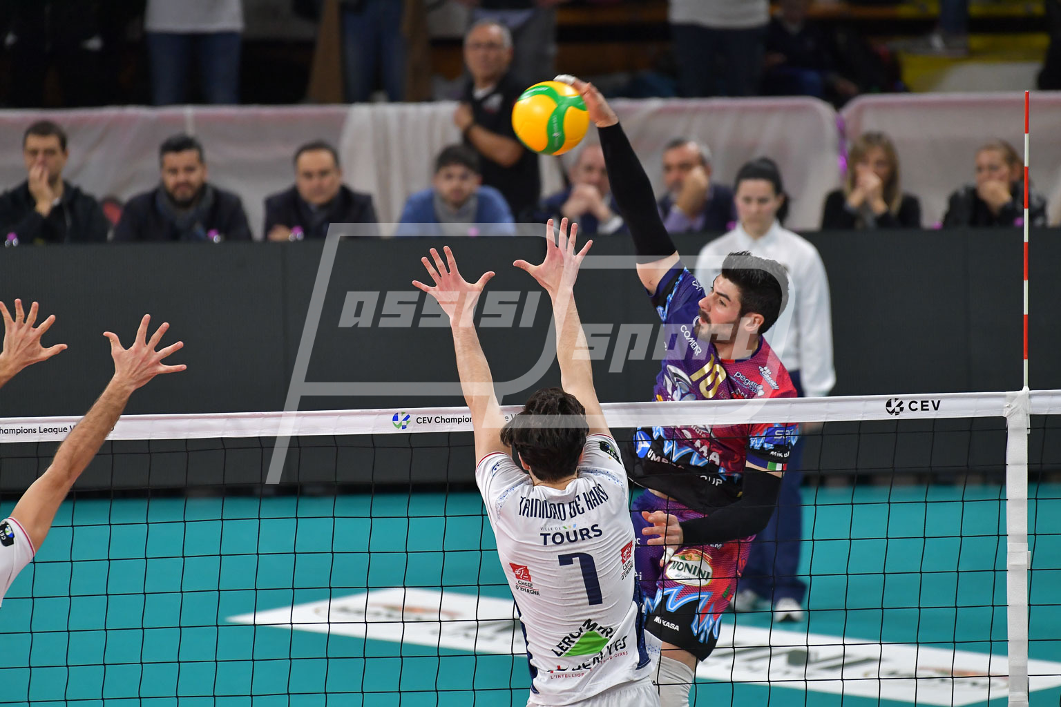 1D0B79E7-AAE6-4237-BC83-485D6A2C1DD9