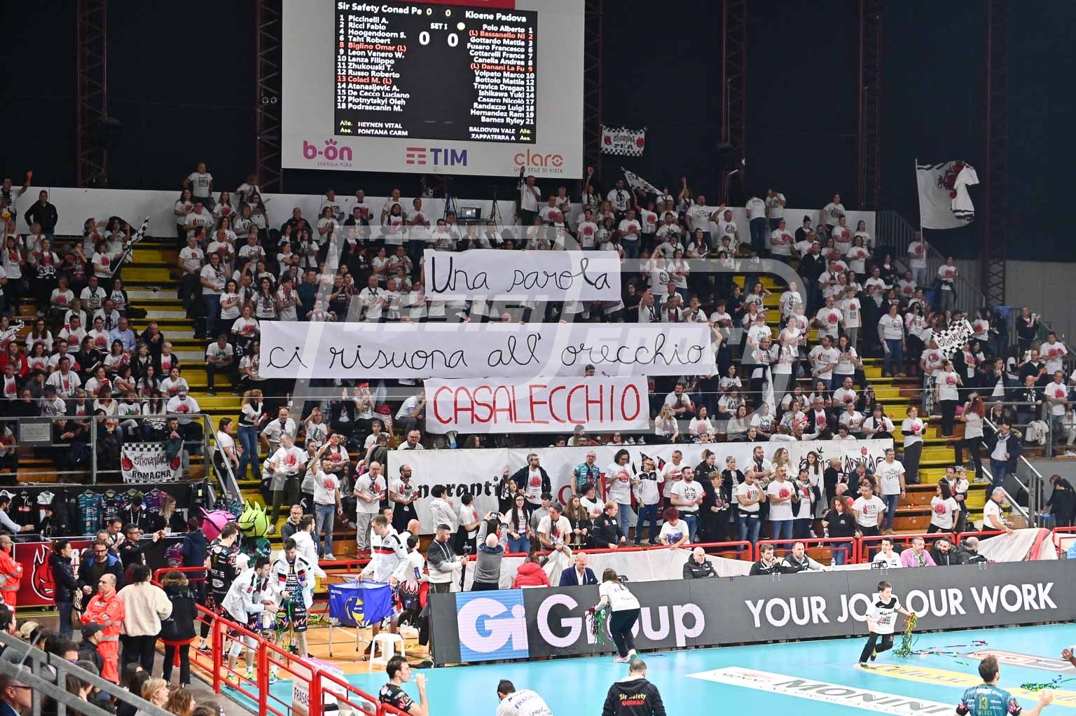 23B9EDCC-9229-44AA-A135-6FCFE6C1D241