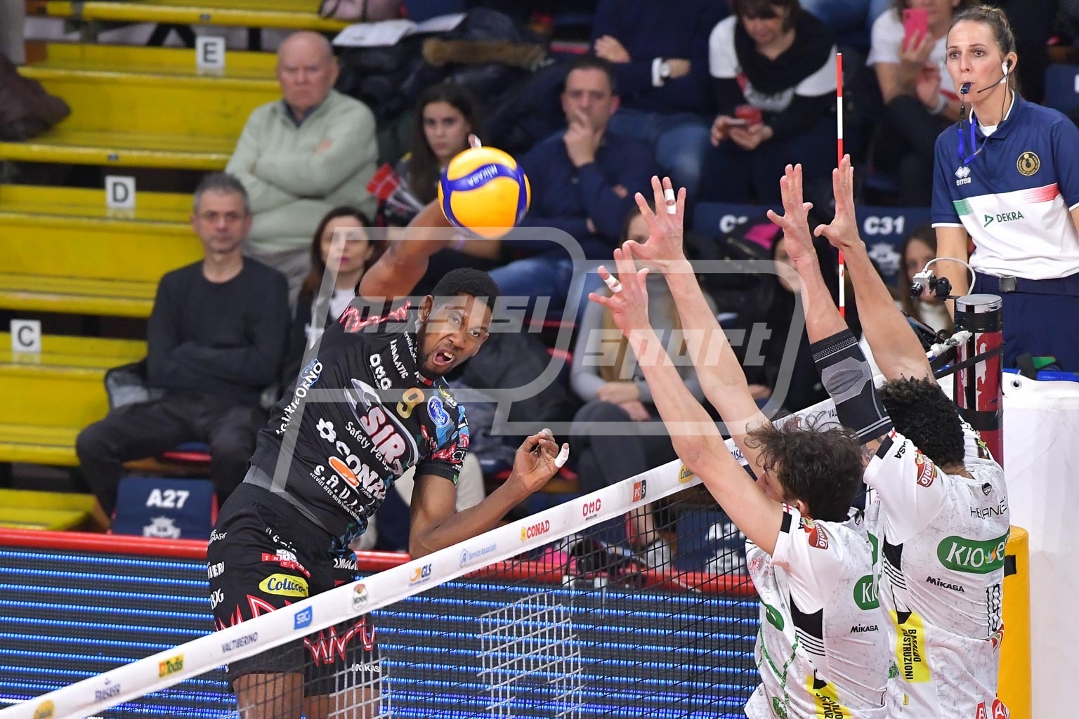 3FEAC144-AEC0-40EC-AC21-2C8E59423CE5