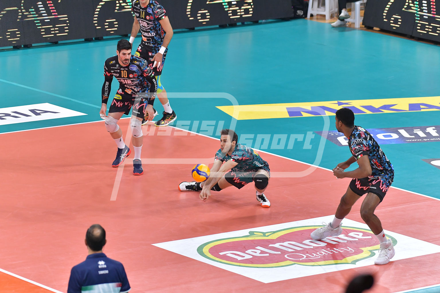 48A82B26-E0F3-4DC0-B65A-E6E1B4E48045