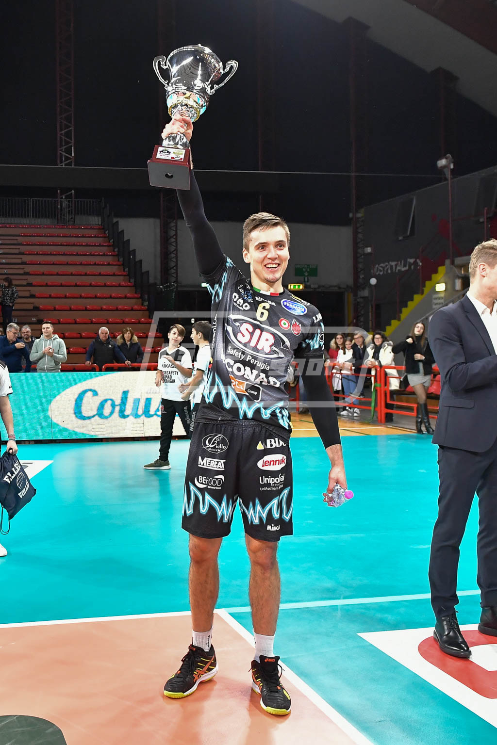 70700802-6F89-4DCA-AF3A-2A4AD3A3D9F0