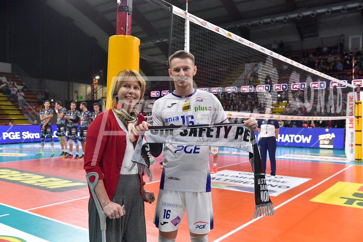 7CD569BF-AE3F-48F7-8713-BECDC01C394F