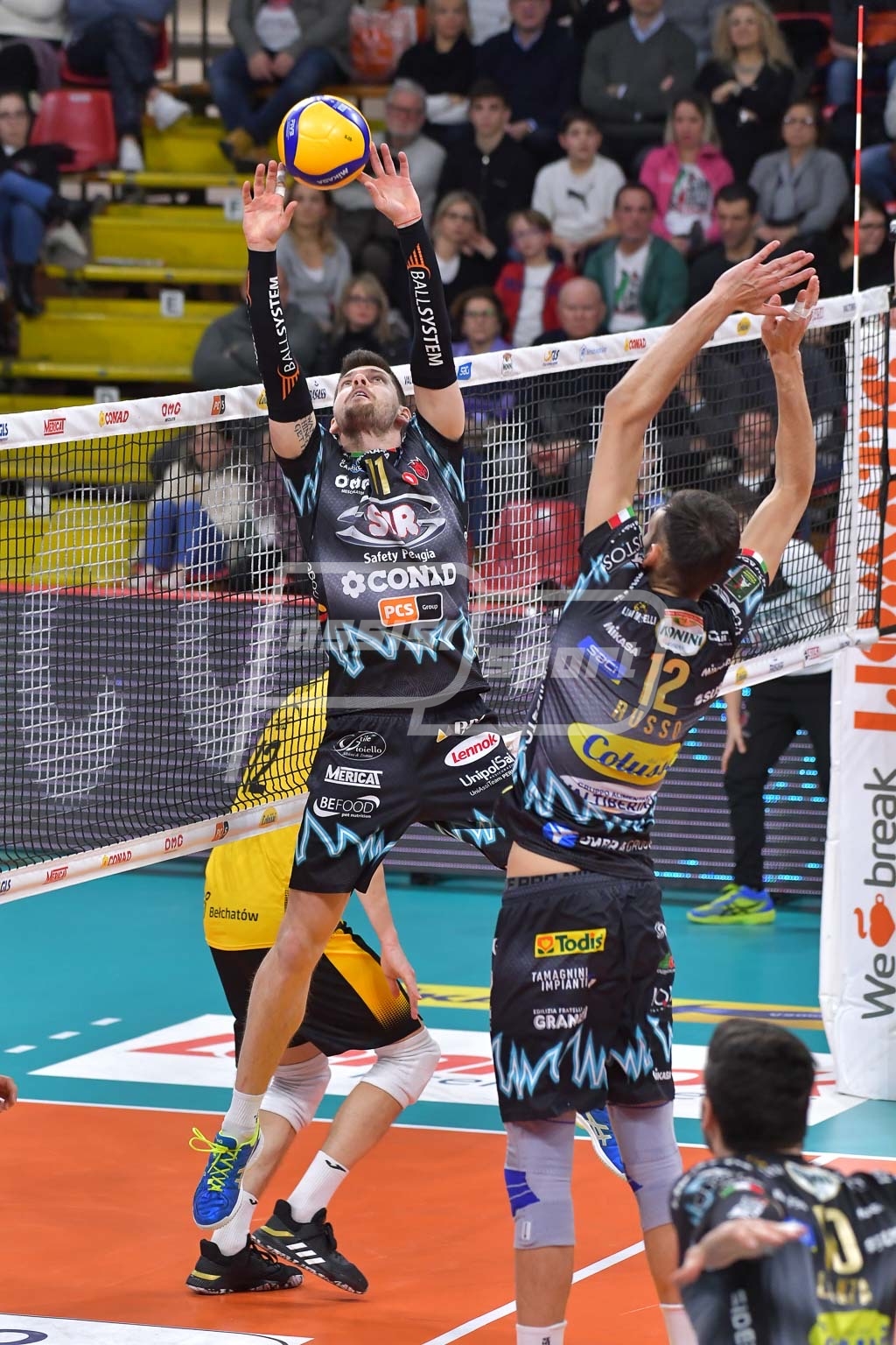 7E437C9C-84F9-4C84-9FB4-D4D5BFD0B3BA