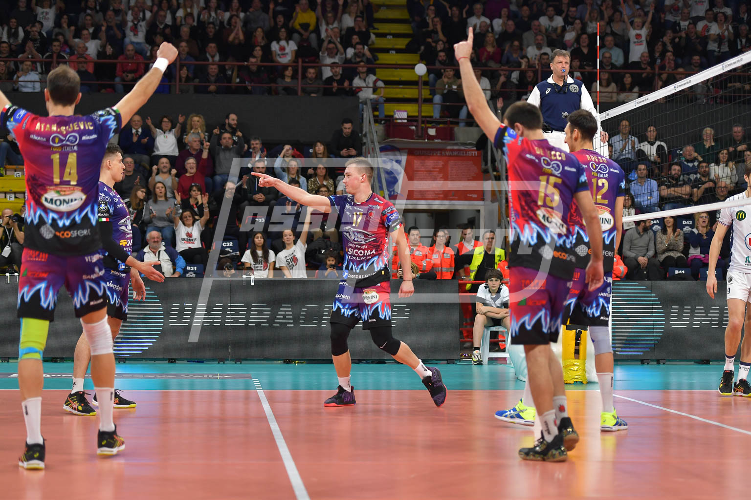 94276C67-D1A6-47F3-9E45-4763560793E1