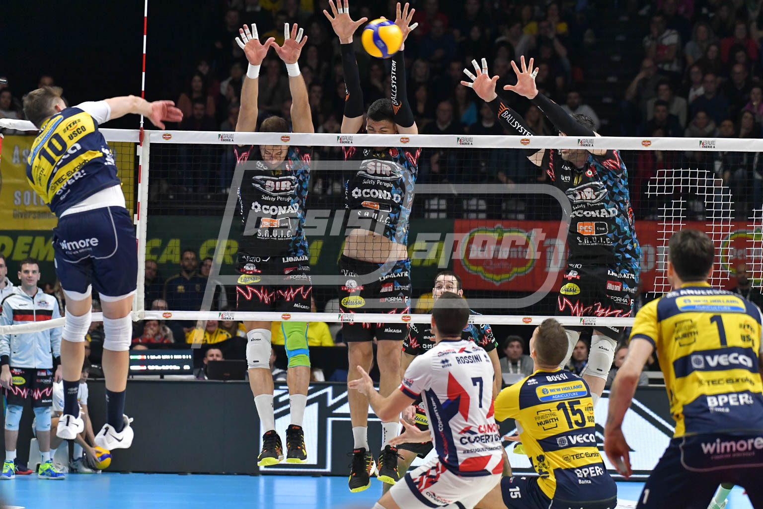 3CF41351-9CC4-4834-A310-7233CC35F7D5