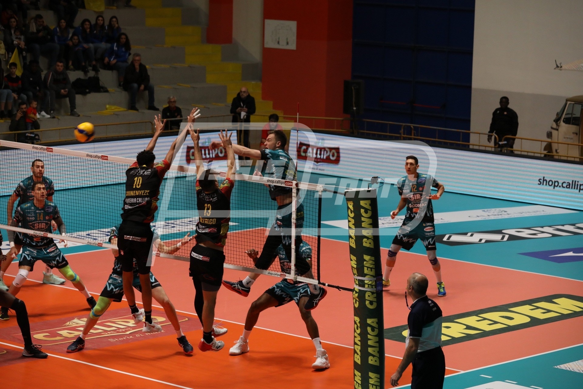 CABDFB67-8001-47E1-99E4-3960AE40F8FD