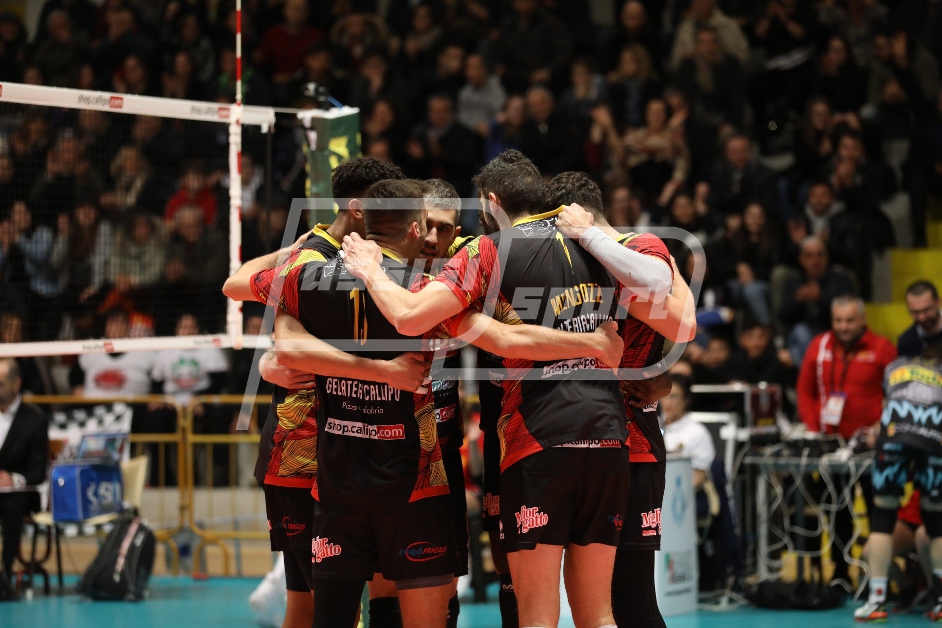 DBA8F213-76E2-43BB-A3C0-6DC685E739BD