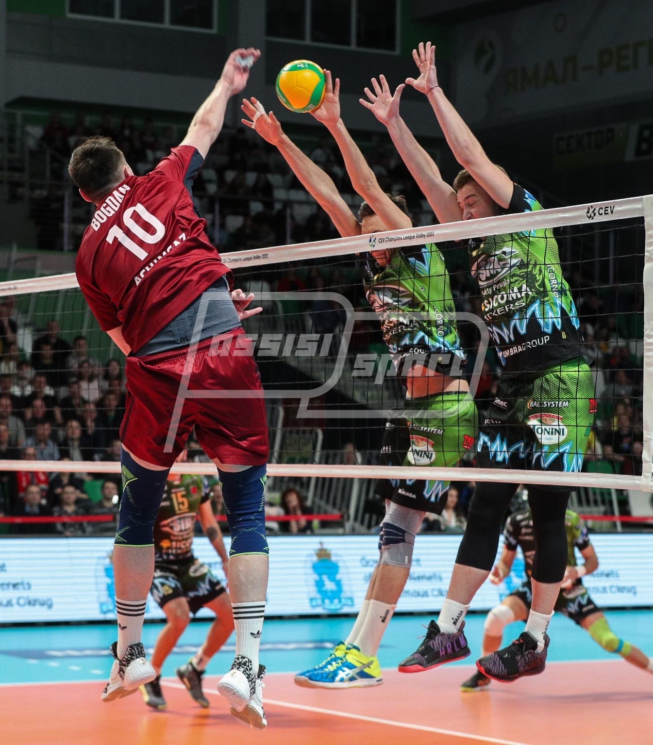 E92088C1-D6FA-4CFE-9E08-E7E6D15F5F6A