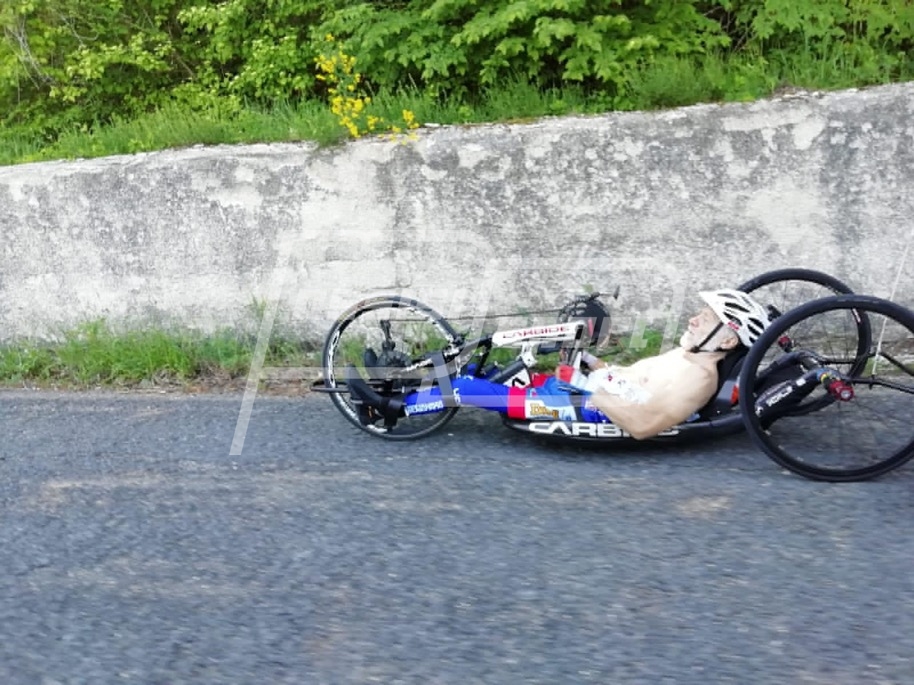 4D105A66-4302-4588-85AC-196B170F5BDC