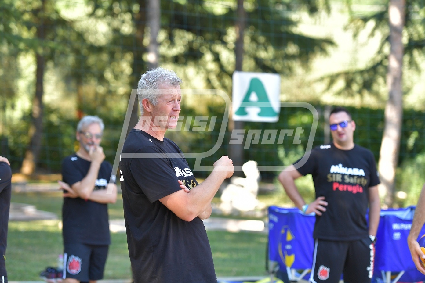 BB2091F9-7FAE-44EA-AE99-D7663A54C72D