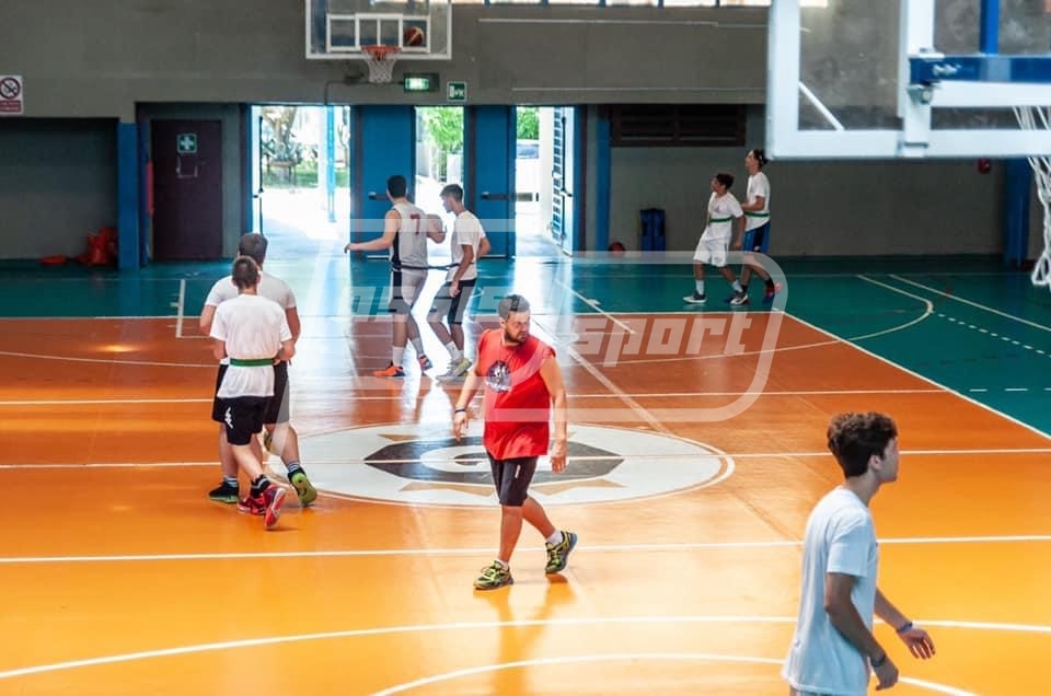 EB4083C4-3A7B-406A-8E6E-22D8BADD2795