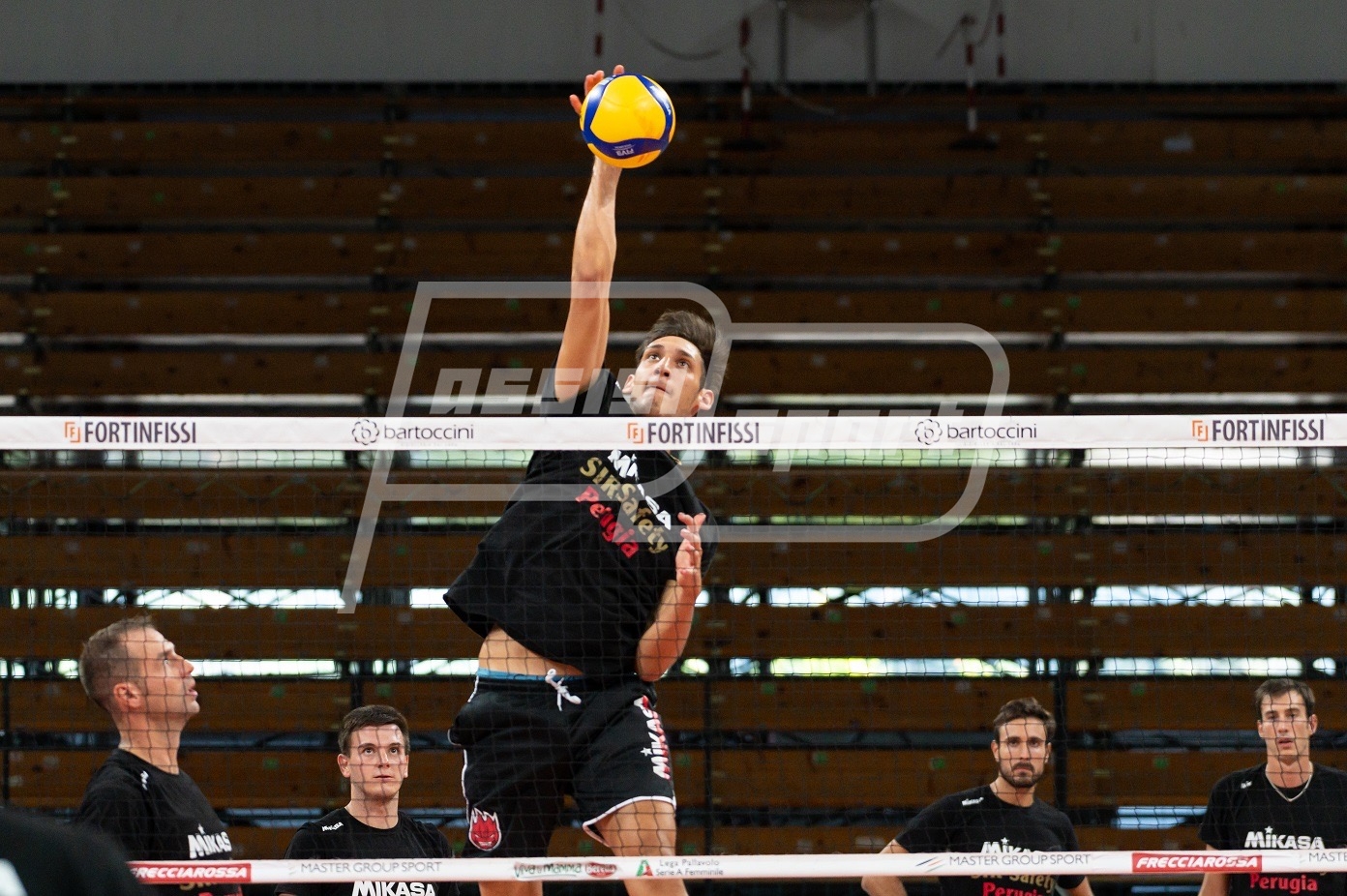 E1977D46-789B-4650-8A88-35D7A6038C9D