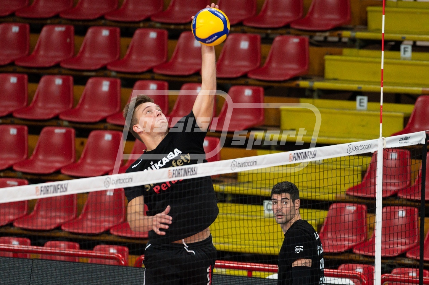 F92009BA-9D76-4F6B-818C-3E6BA69ED6F3