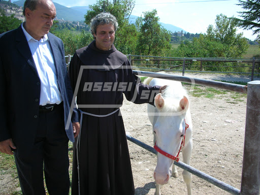 padre danilo e sergio carfagna