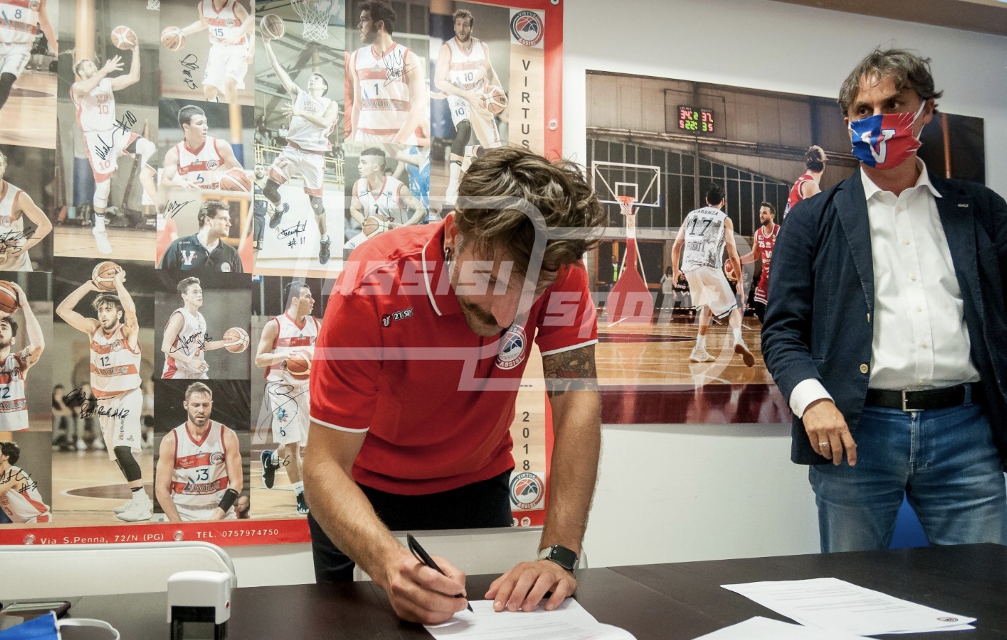 214DE10C-F575-4FD6-80F2-B5BDCC6FF3DF