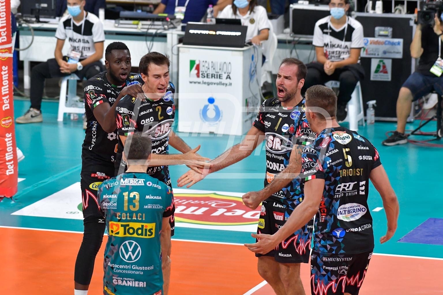 2F336C38-2757-4A42-9261-59B6446CA1FA