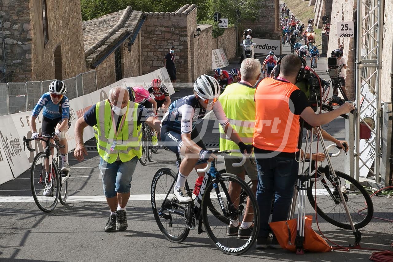 40319183-634E-46C7-828A-E564D9C83F33