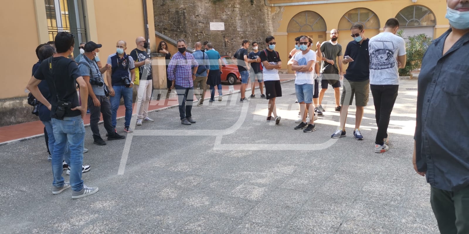 44438715-63E1-48C1-B195-89020978B2A8