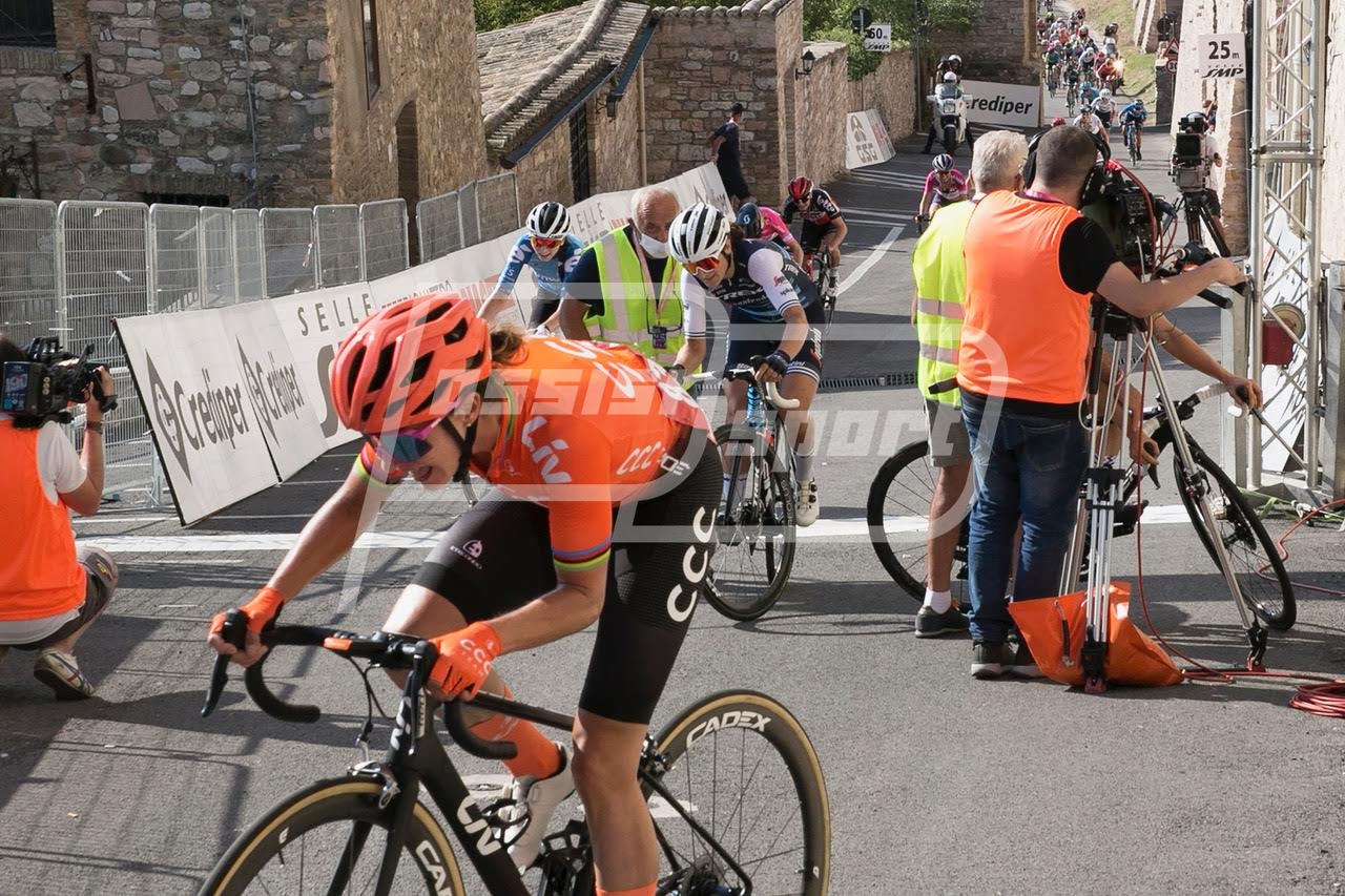 4B955EA6-A1D9-4386-99A6-5DF6BF795008