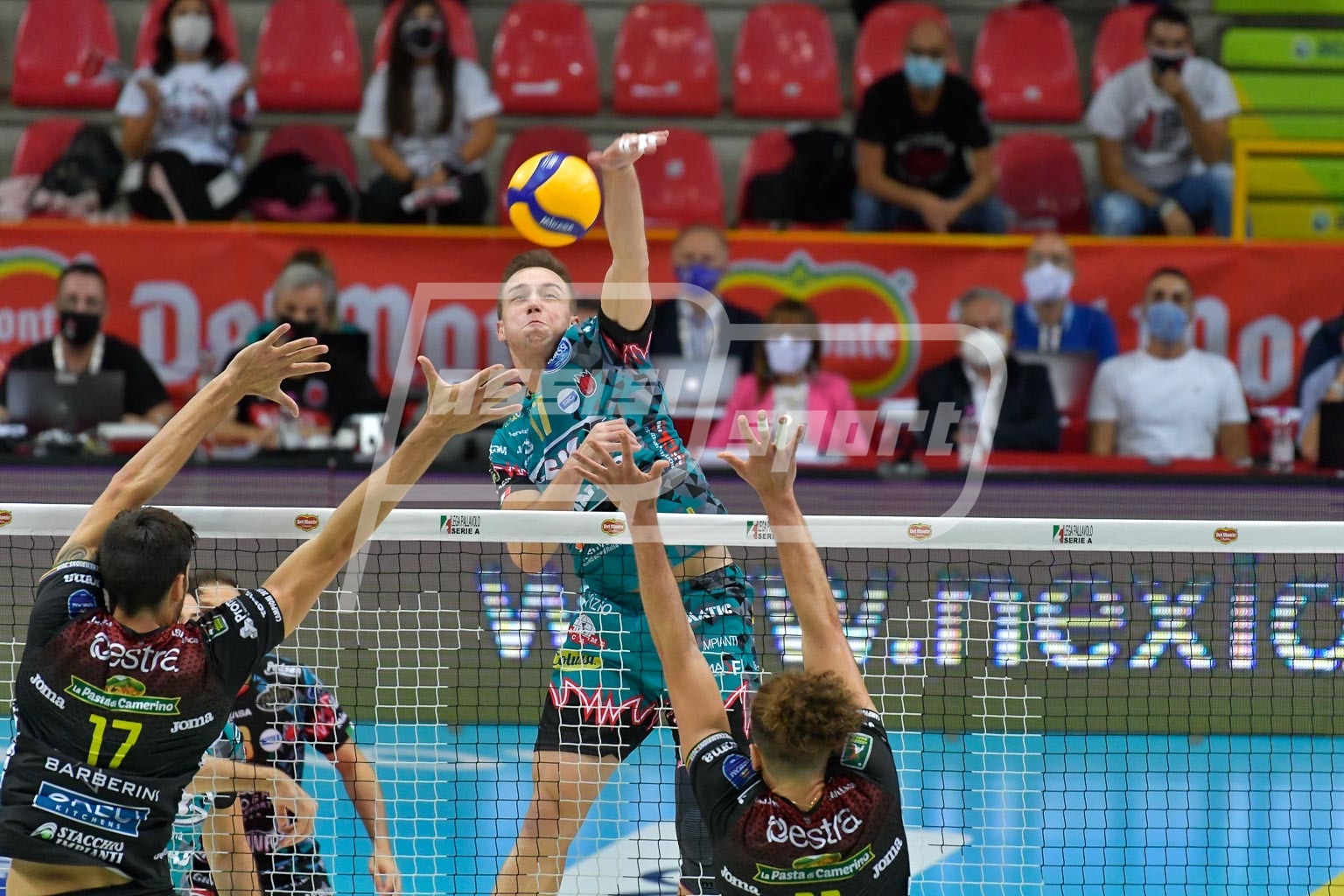 5A15D2CE-0761-457F-8DAE-5EC7EB3BD048