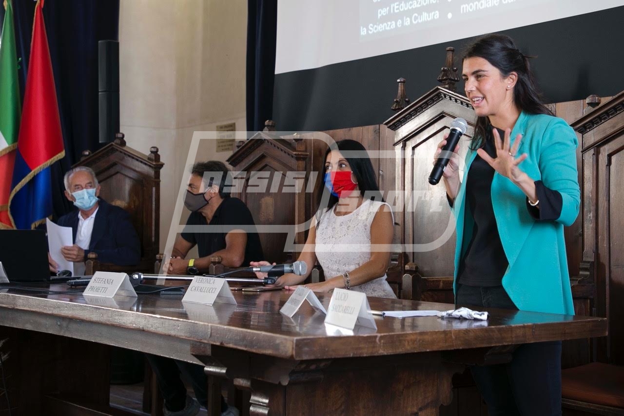 79B9CB22-754C-4901-88AF-1289875F6115