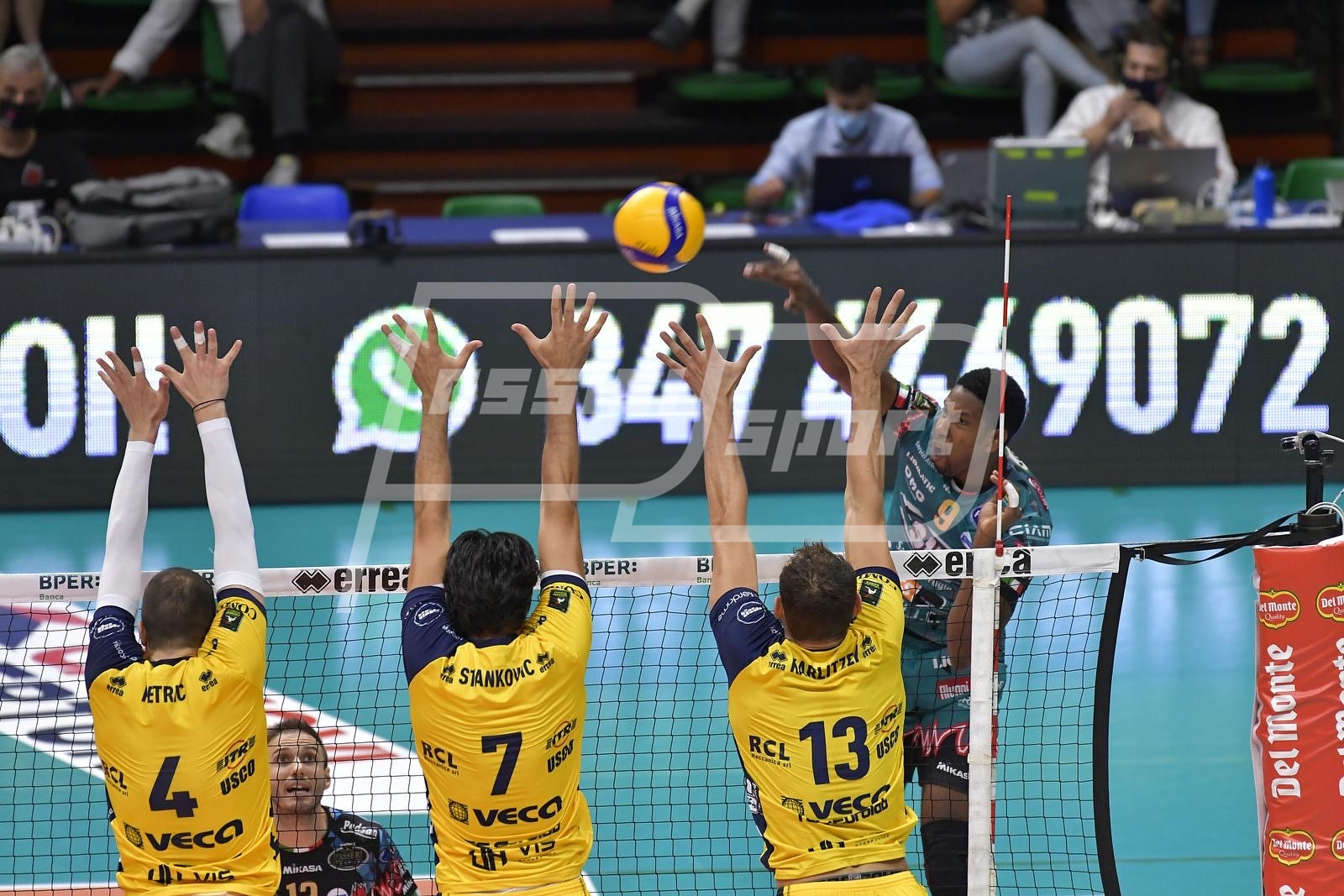 7B0AE53B-D96F-4671-8E02-65C75491AEB2