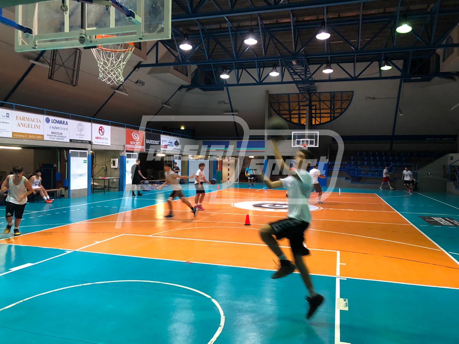 8C32BC90-6495-486F-B347-7BFB9C6D5112