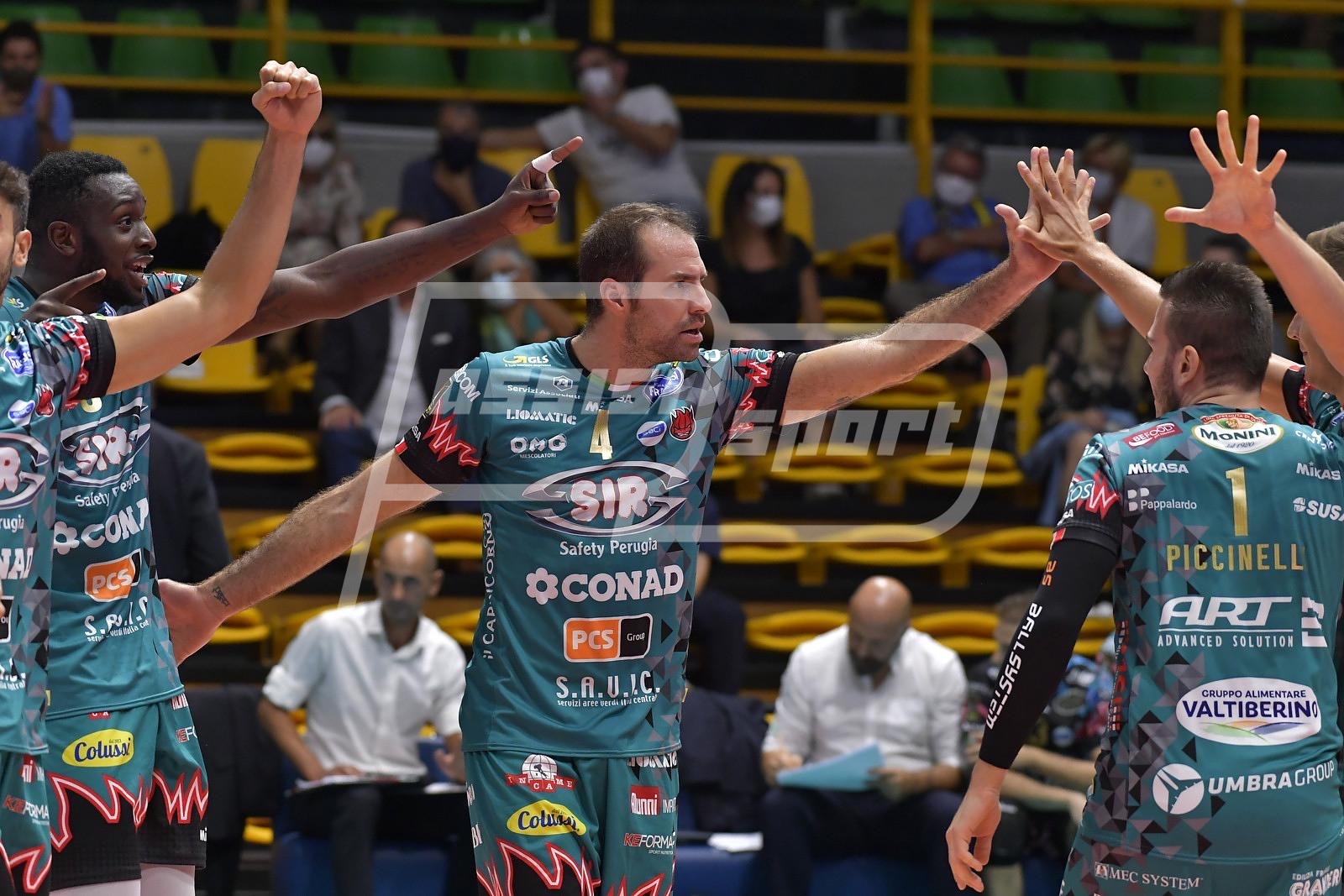 91441637-8015-426F-A0DB-B7612314811F