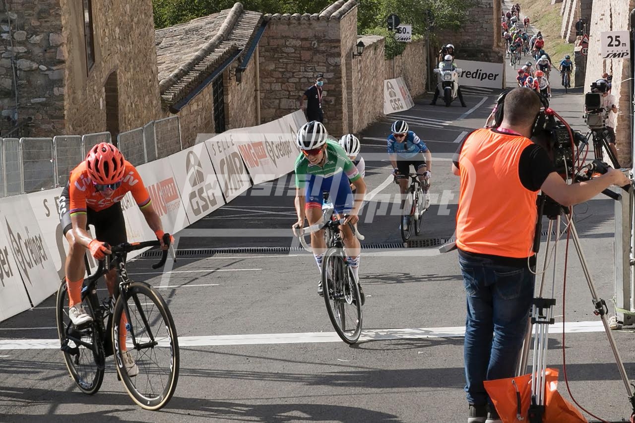 AE26C243-12AB-41F7-9DE5-8CFC28EC3B4B