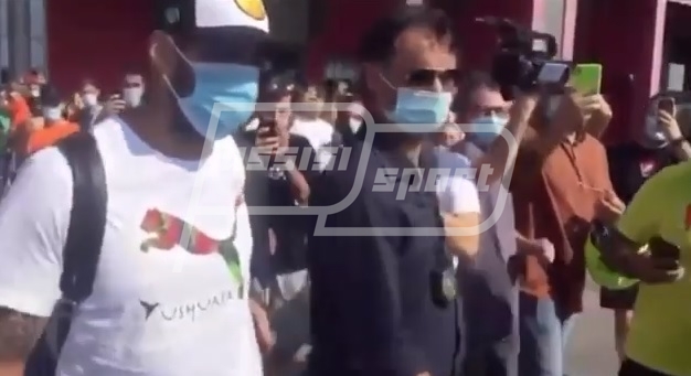 BBCE5211-E870-4B57-8C17-17A1BD4FDB0E