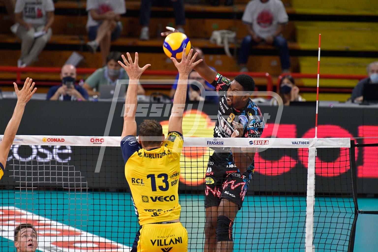 D857D157-926C-4B2C-A8EF-5A328511E6F2