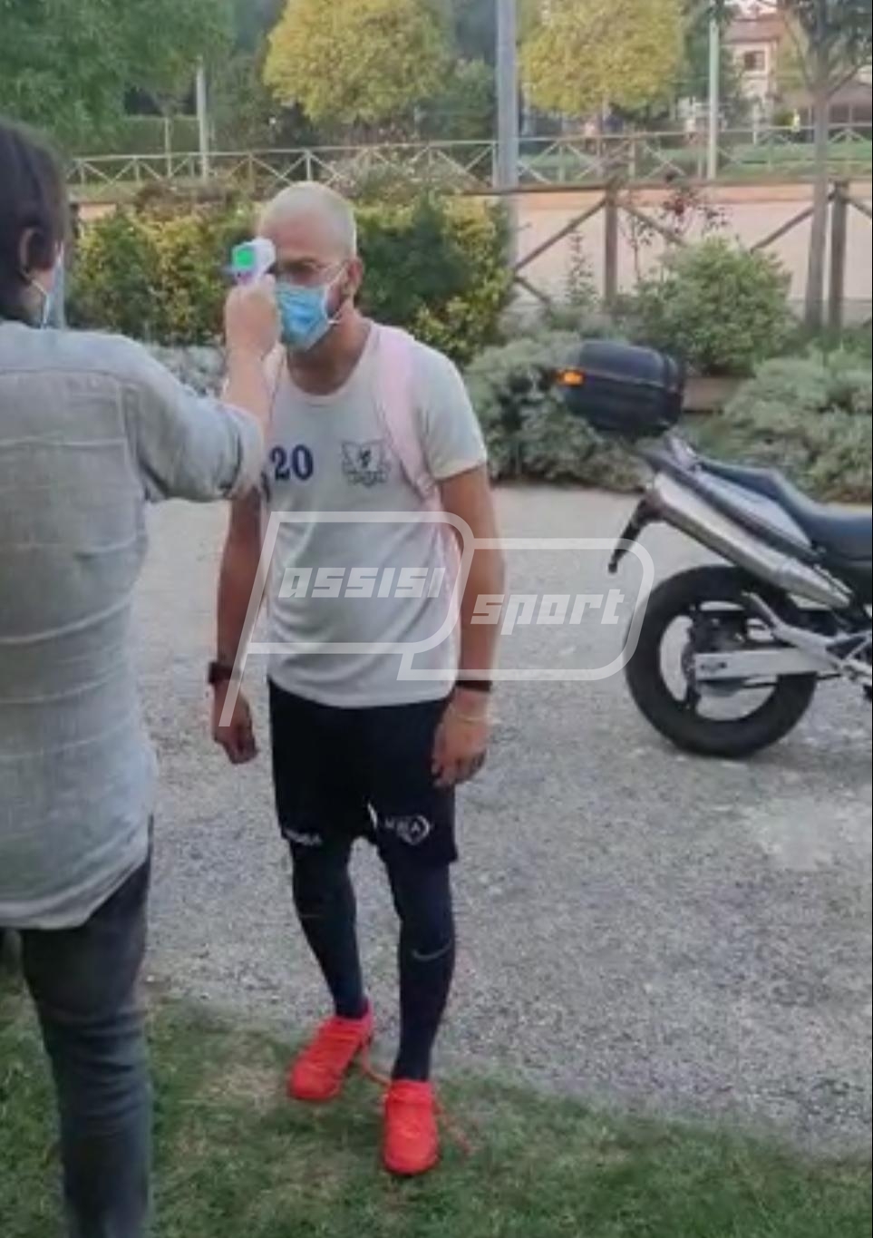 E1AD5C71-A182-4749-8BD4-C16C89CE765E