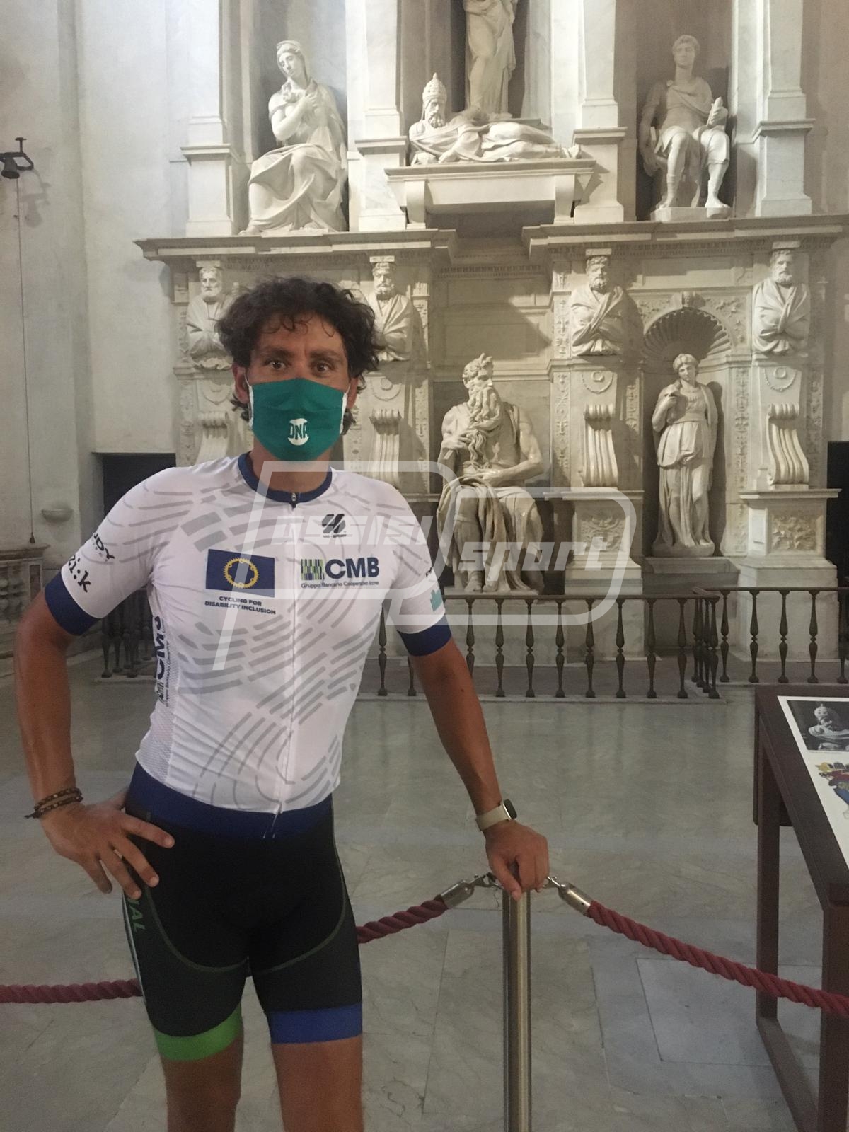 FFB70F1C-F34B-4D3D-8A31-429E880F4B96