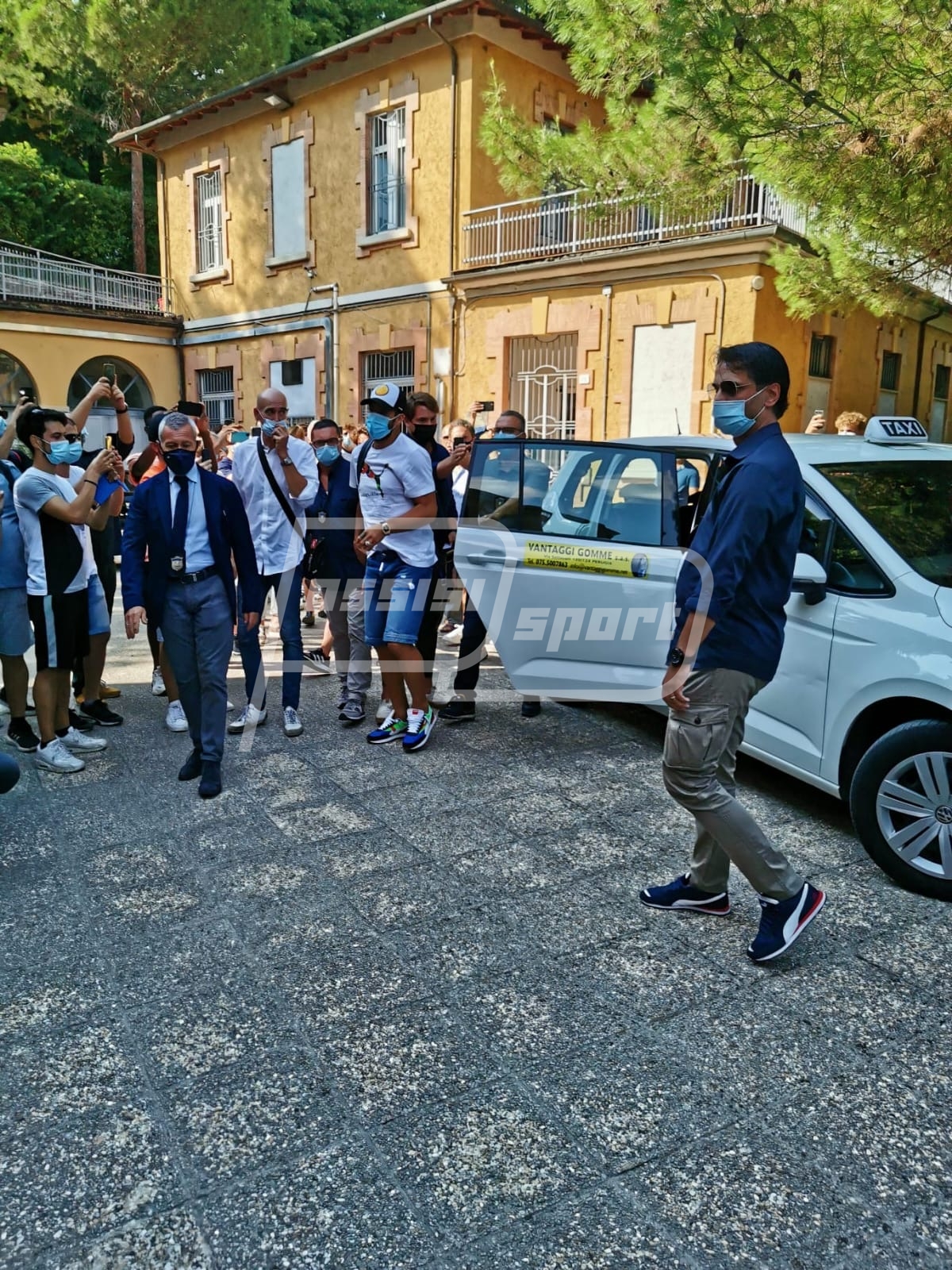 bfaa9c05-b308-4908-a7c8-841d39de2db6