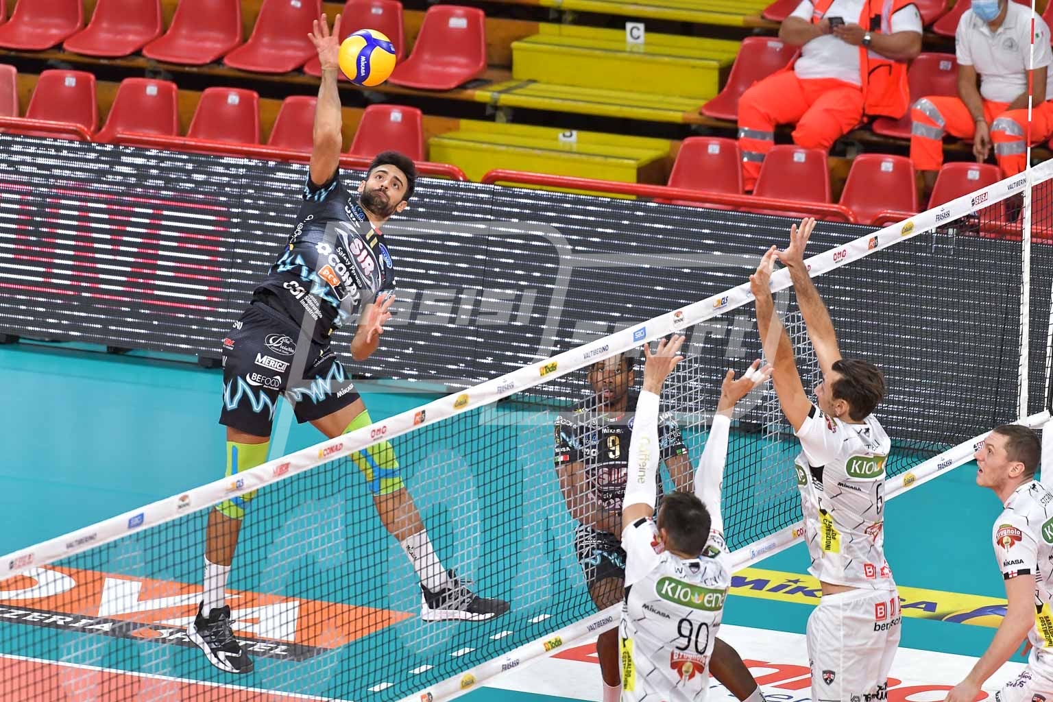 567D4AE4-3733-4E61-90E3-5AFA1DEE610F