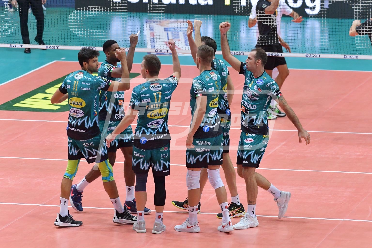 6E7B8376-7D03-4B41-AC24-E7676965E39E