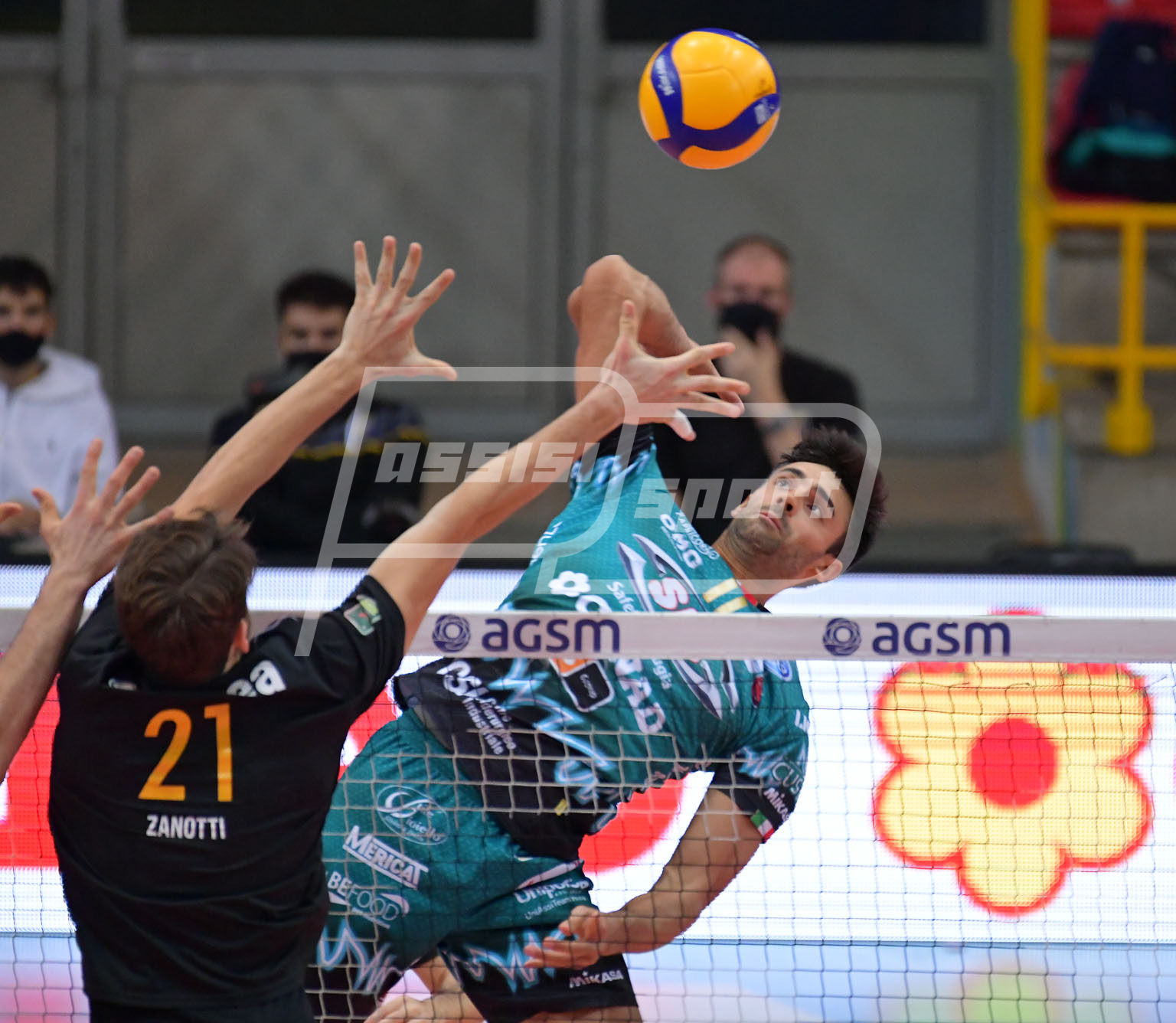 7A550ED4-3DC8-45C5-8EE9-1220DF92384D