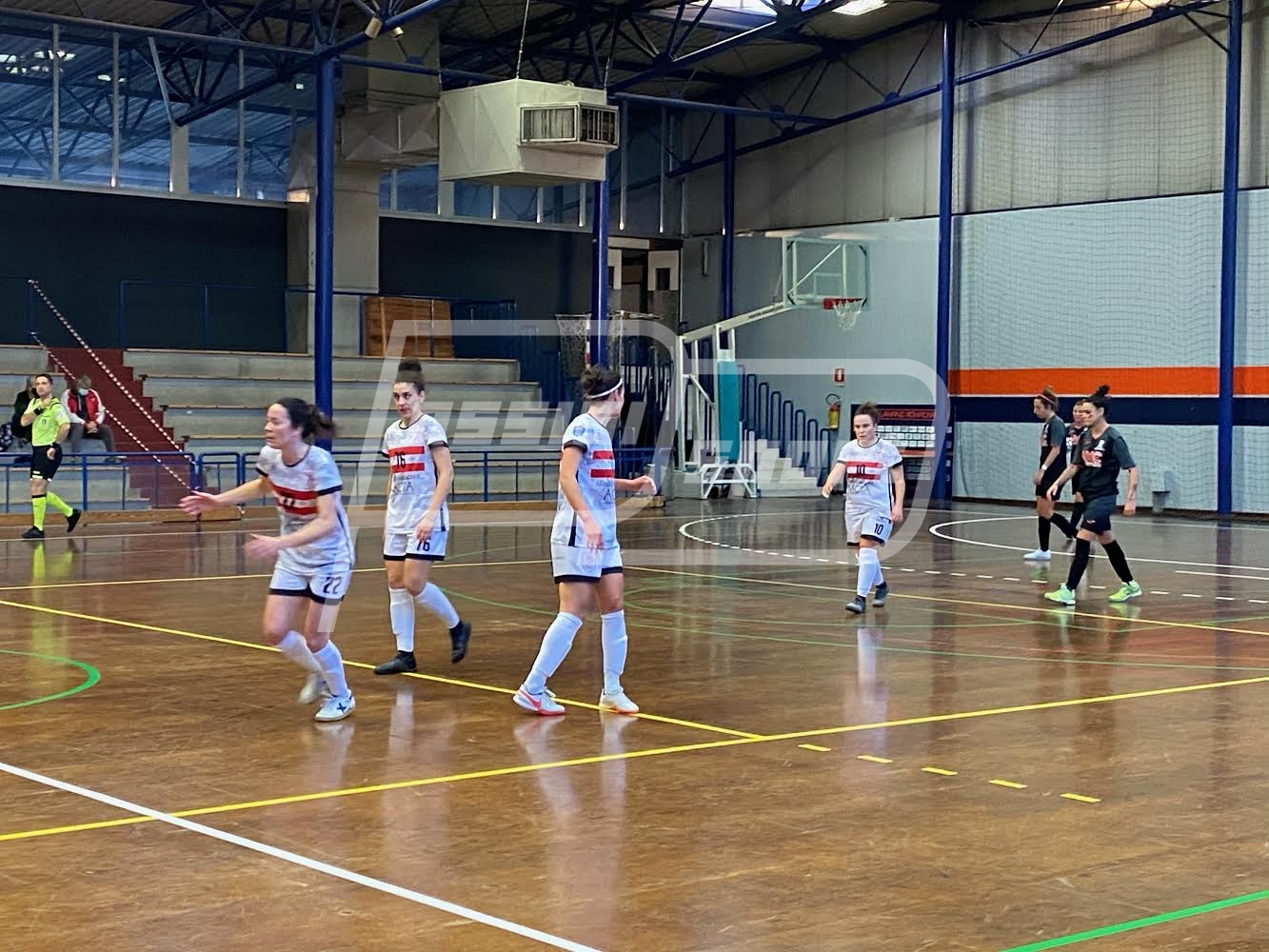 14CD1517-EFEB-4027-BCA6-530F6D43F738