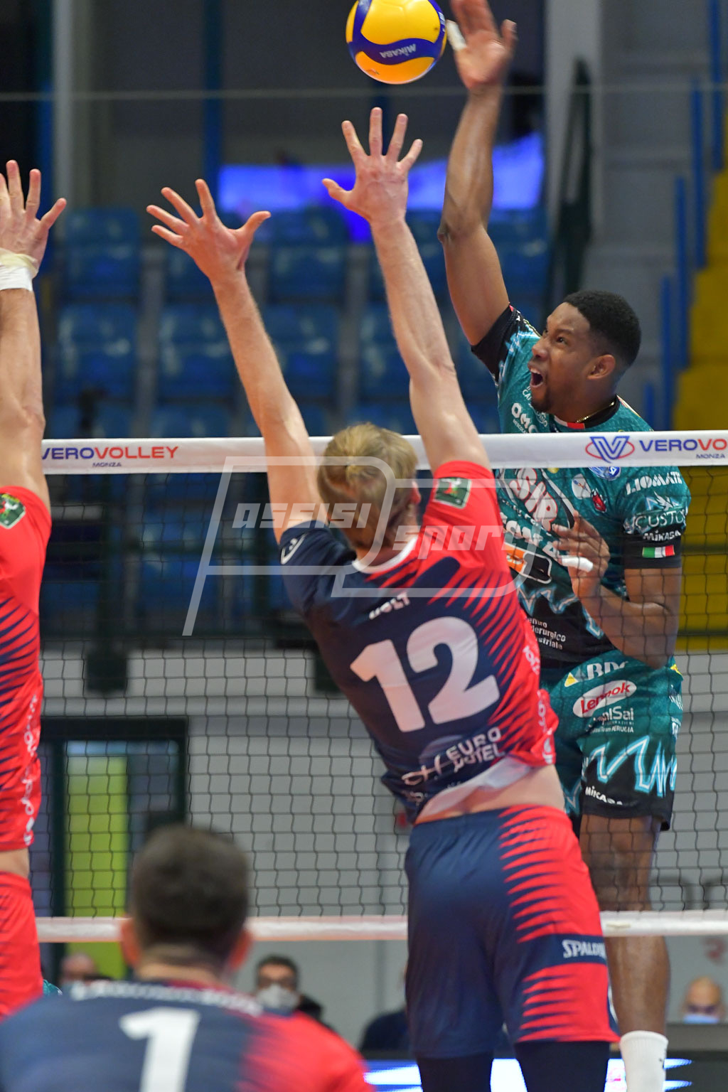 BD834EF4-71FC-4545-8F78-5458BB35B96B